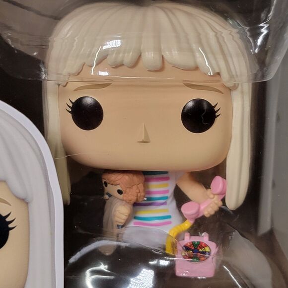 Pop! Funko Movies Poltergeist II: Carol Anne Freeling #1583 - NEW - Picture 2 of 7